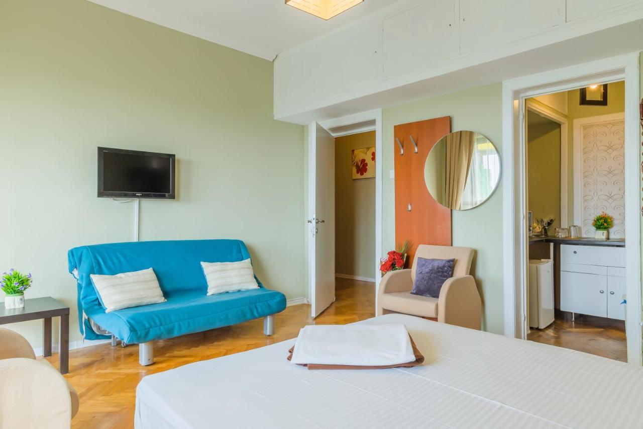 Panoramic Cismigiu Park Apartment Bucharest Exterior photo