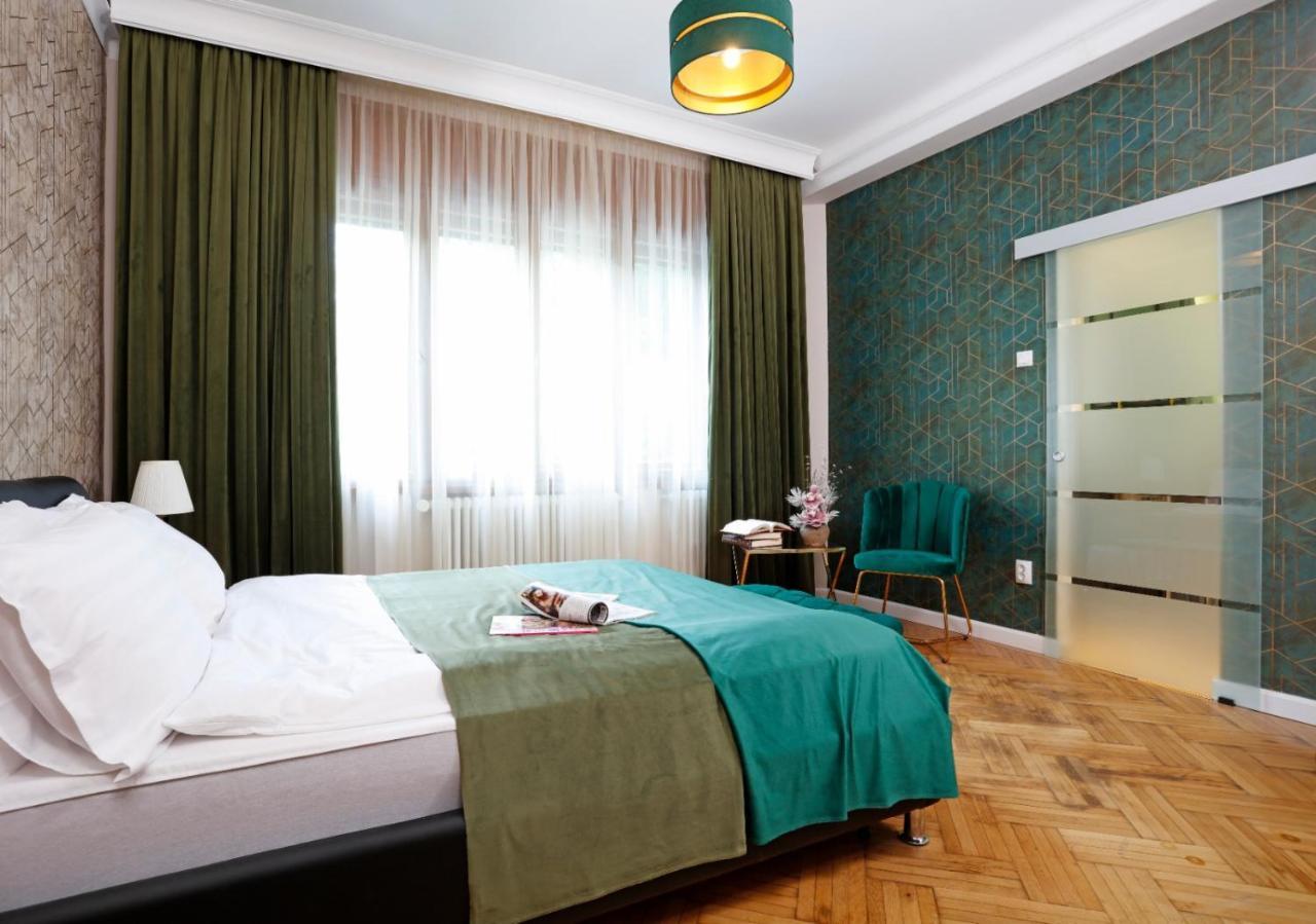 Panoramic Cismigiu Park Apartment Bucharest Exterior photo